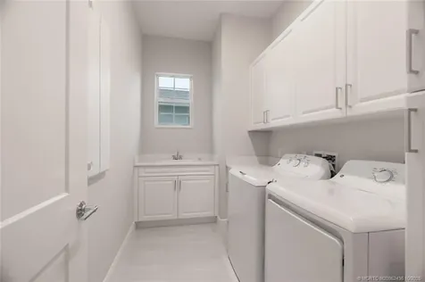 259 SE Via Bisento Port St Lucie FL 34952