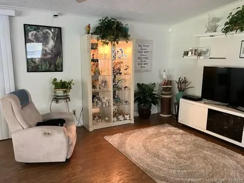 6201 Holly Lane Lantana FL 33462