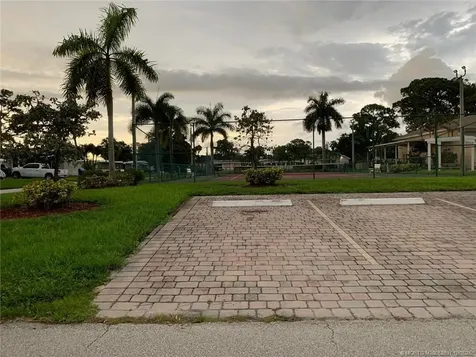 6201 Holly Lane Lantana FL 33462