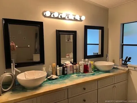 6201 Holly Lane Lantana FL 33462