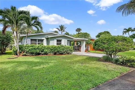 262 SE Monterey Avenue Stuart FL 34996