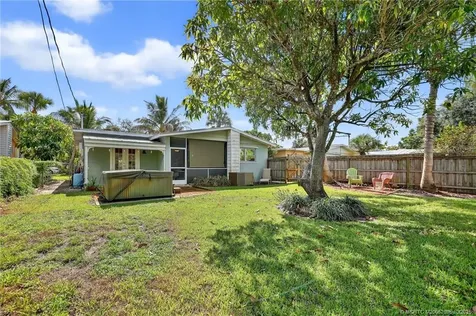 262 SE Monterey Avenue Stuart FL 34996