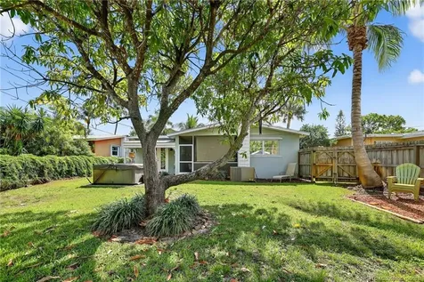 262 SE Monterey Avenue Stuart FL 34996