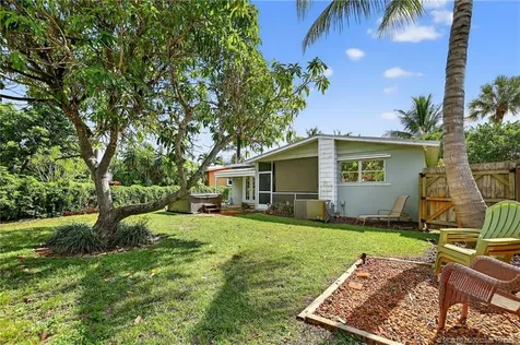 262 SE Monterey Avenue Stuart FL 34996