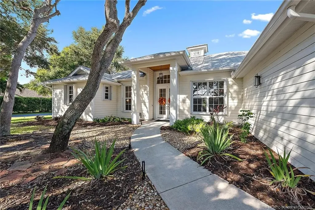 1418 NE Oak Bluff Lane Jensen Beach FL 34957