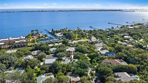 1418 NE Oak Bluff Lane Jensen Beach FL 34957