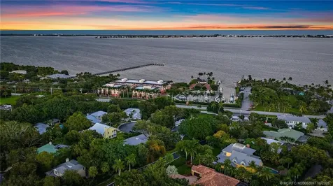 1418 NE Oak Bluff Lane Jensen Beach FL 34957