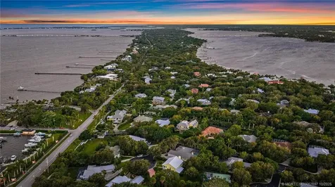 1418 NE Oak Bluff Lane Jensen Beach FL 34957