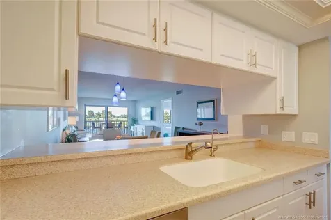 40 NE Plantation Road Stuart FL 34996