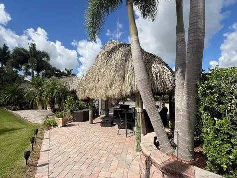469 NW Sandtrap Lane Port St Lucie FL 34986