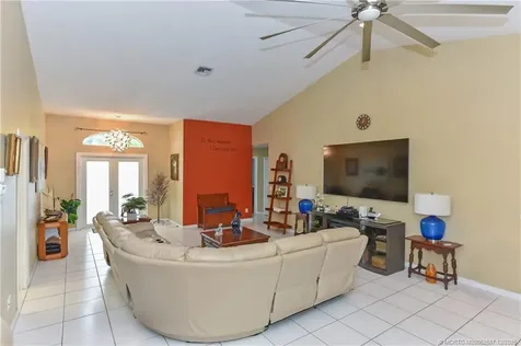 5374 SE Running Oak Circle Stuart FL 34997
