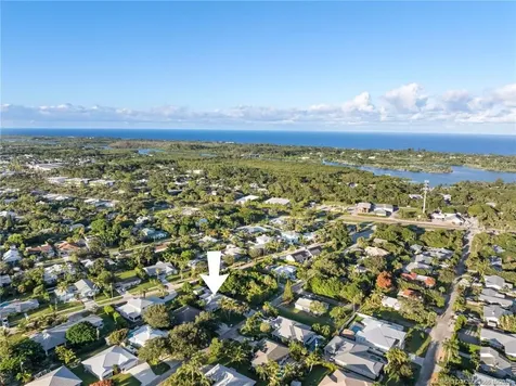 9355 SE Mercury Street Hobe Sound FL 33455