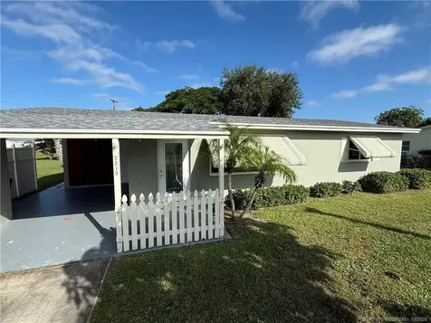 2519 SE Madison Street Stuart FL 34997