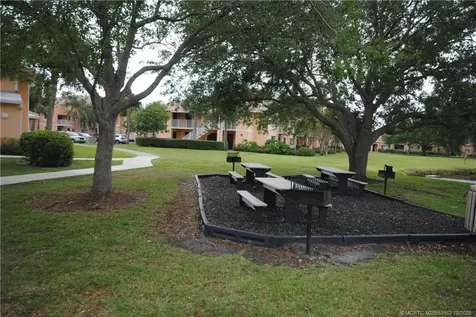 251 SW Palm Drive Port St Lucie FL 34986