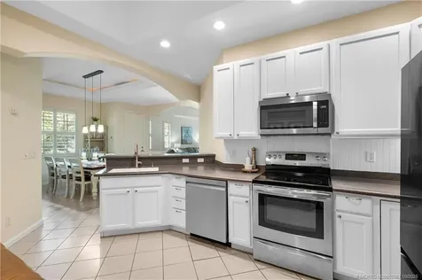 691 NW Red Pine Way Jensen Beach FL 34957