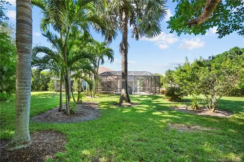 691 NW Red Pine Way Jensen Beach FL 34957