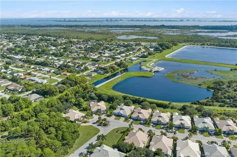 691 NW Red Pine Way Jensen Beach FL 34957