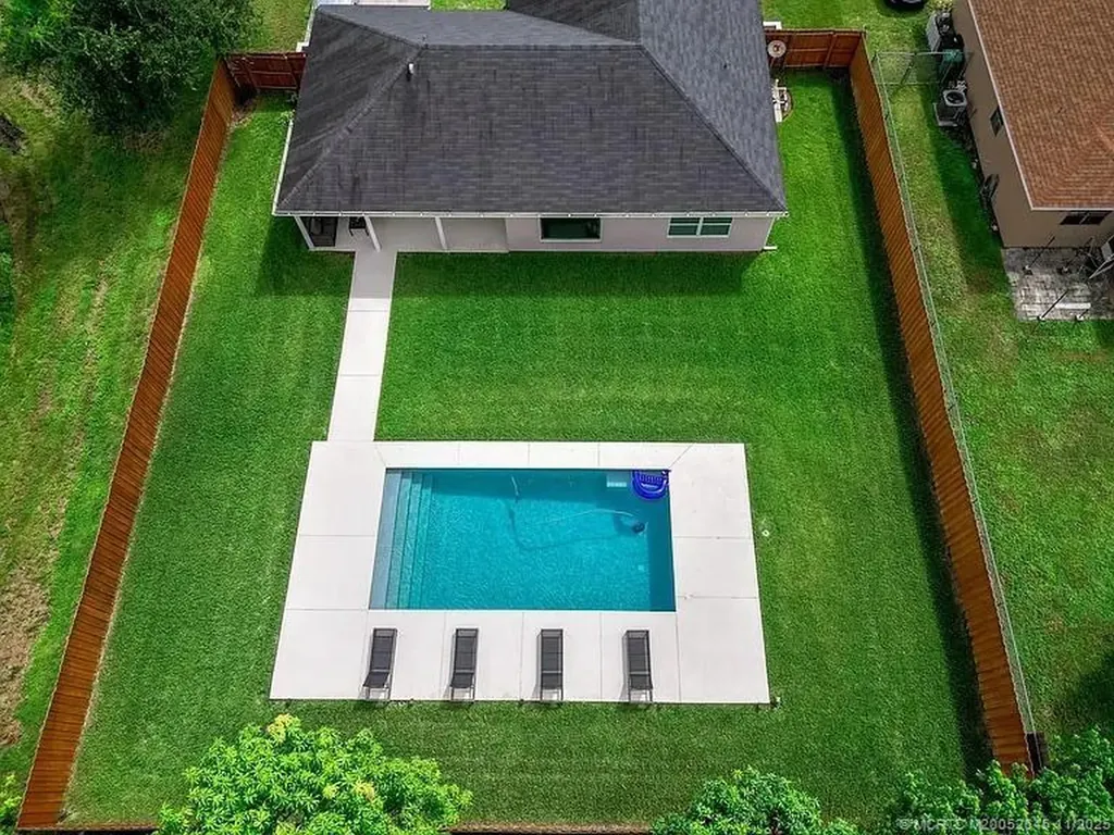 1302 SE Belcrest Street Port St Lucie FL 34952