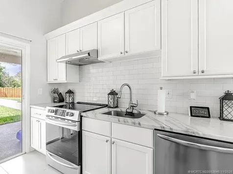 1302 SE Belcrest Street Port St Lucie FL 34952