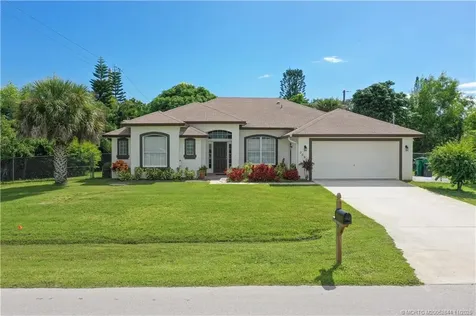 2097 SE Dranson Circle Port St Lucie FL 34952