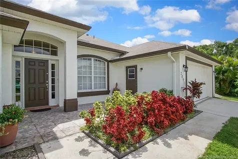 2097 SE Dranson Circle Port St Lucie FL 34952