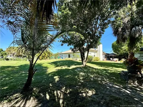 2097 SE Dranson Circle Port St Lucie FL 34952