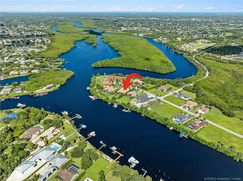 109 SE Fiore Bello Port St Lucie FL 34952