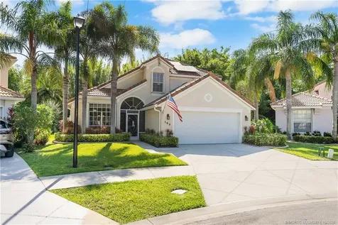 569 SW Saint Martins Cove Port St Lucie FL 34986