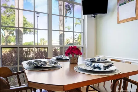 569 SW Saint Martins Cove Port St Lucie FL 34986