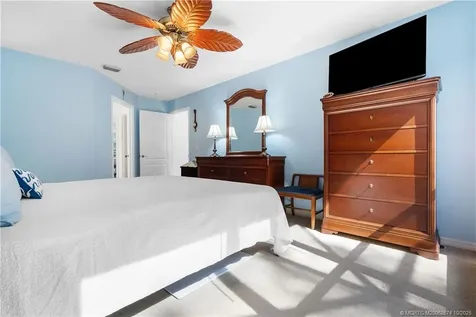 569 SW Saint Martins Cove Port St Lucie FL 34986