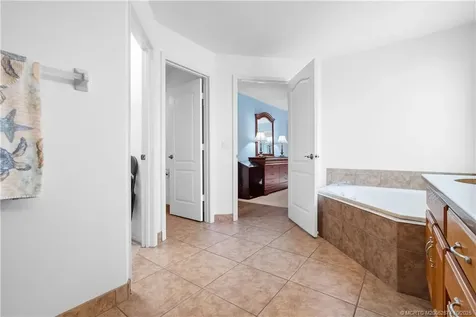 569 SW Saint Martins Cove Port St Lucie FL 34986