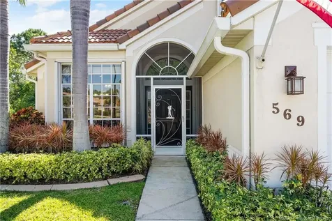 569 SW Saint Martins Cove Port St Lucie FL 34986