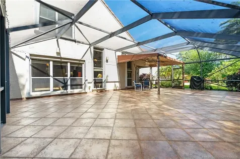 569 SW Saint Martins Cove Port St Lucie FL 34986