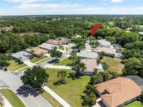 569 SW Saint Martins Cove Port St Lucie FL 34986