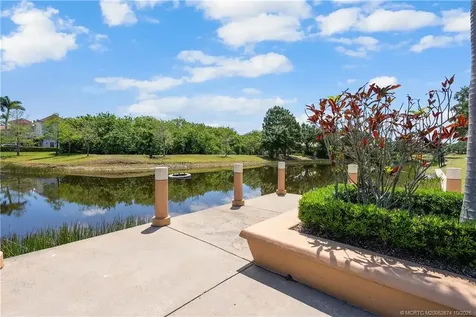 569 SW Saint Martins Cove Port St Lucie FL 34986