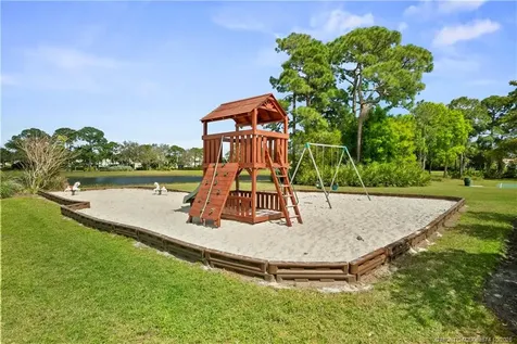569 SW Saint Martins Cove Port St Lucie FL 34986