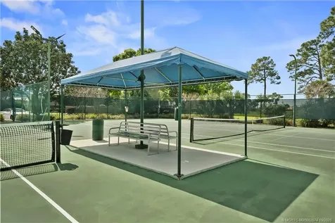 569 SW Saint Martins Cove Port St Lucie FL 34986