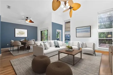 569 SW Saint Martins Cove Port St Lucie FL 34986