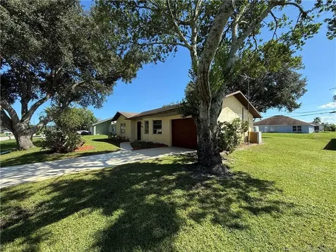 442 SW Lucero Drive Port St Lucie FL 34983