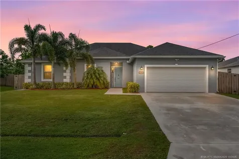 1084 SW Benchor Avenue Port St Lucie FL 34953