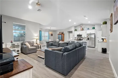 1084 SW Benchor Avenue Port St Lucie FL 34953