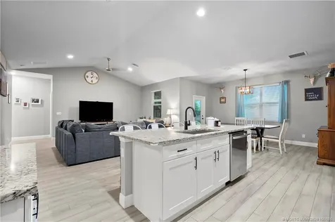 1084 SW Benchor Avenue Port St Lucie FL 34953