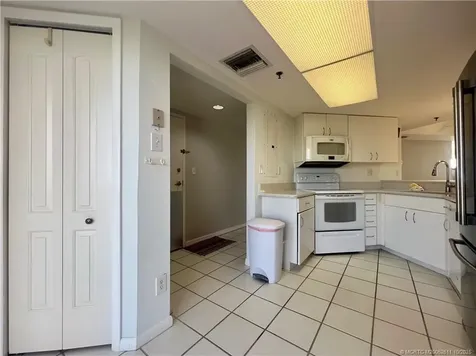 3870 N Highway Highway A1a Hutchinson Island FL 34949