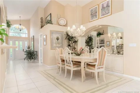 1640 SE Shelburnie Way Port St Lucie FL 34952