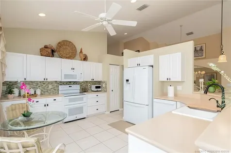 1640 SE Shelburnie Way Port St Lucie FL 34952