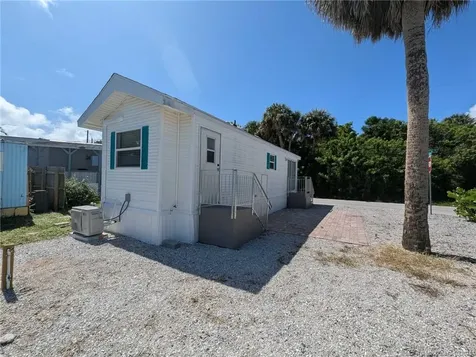 2423 NE Palm Avenue Jensen Beach FL 34957