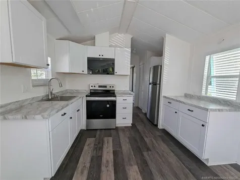 2423 NE Palm Avenue Jensen Beach FL 34957