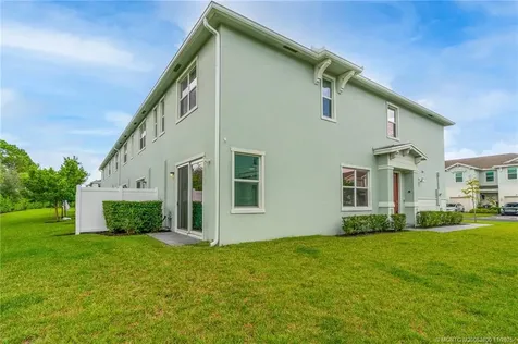 211 SE Woodbark Street Port St Lucie FL 34984