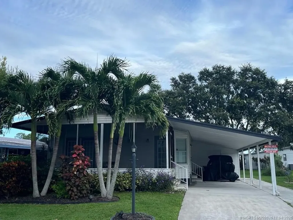 14532 SW Divot Drive Indiantown FL 34956