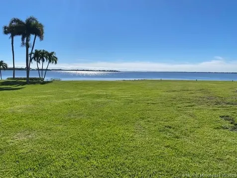 3432 NE Causeway Boulevard NE Jensen Beach FL 34957